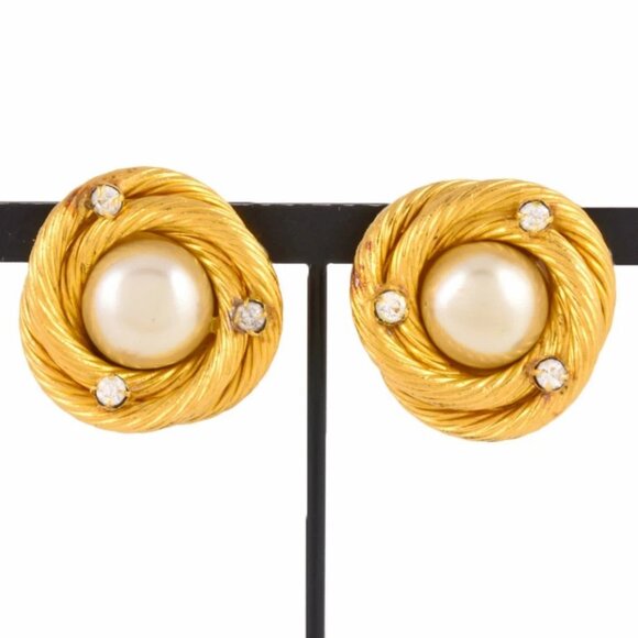 CHANEL Rhinestone Pearl Twist Round Clip-On Earrings Gold Tone Auth w/Box #ZMU6